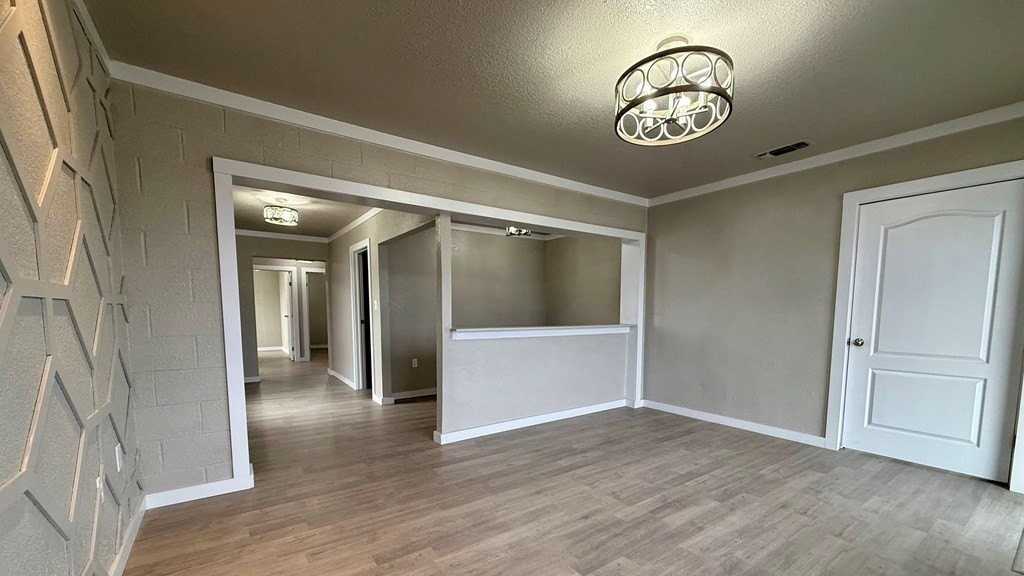 1089 Del Rio Blvd - Photo 2 of 14