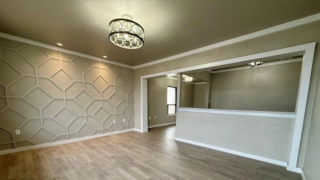 1089 Del Rio Blvd - Photo 3 of 14