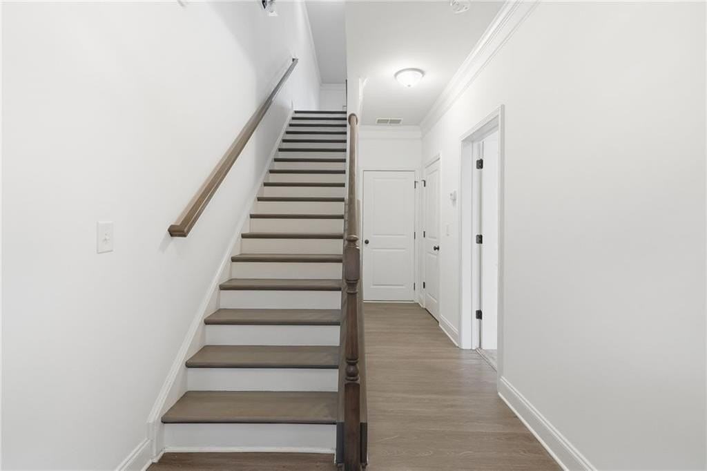 1450 Baygreen Rd - Photo 4 of 49