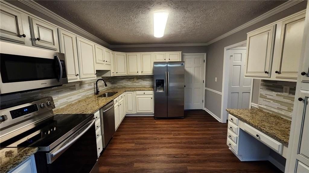 5139 Chestnut Cir - Photo 3 of 21