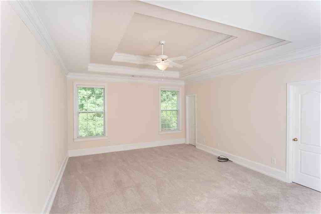 8008 Revere Dr - Photo 6 of 22