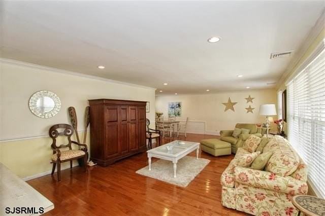 15 N Gladstone Ave - Photo 2 of 12