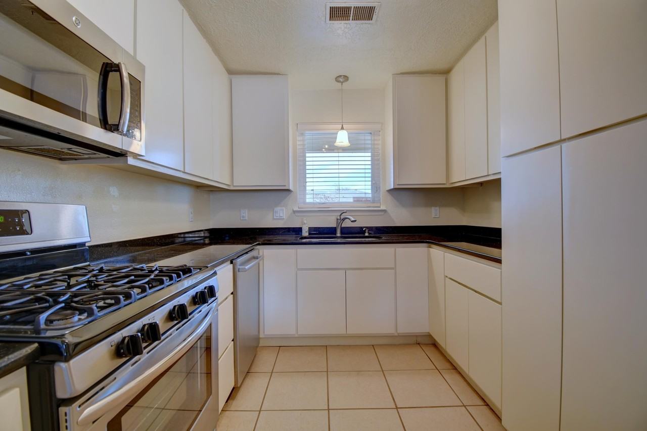 5316 Van Christopher Dr Ne - Photo 7 of 25