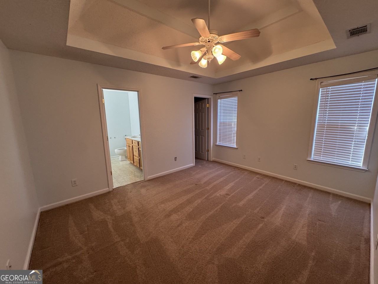 505 Dorothy Ct - Photo 5 of 11