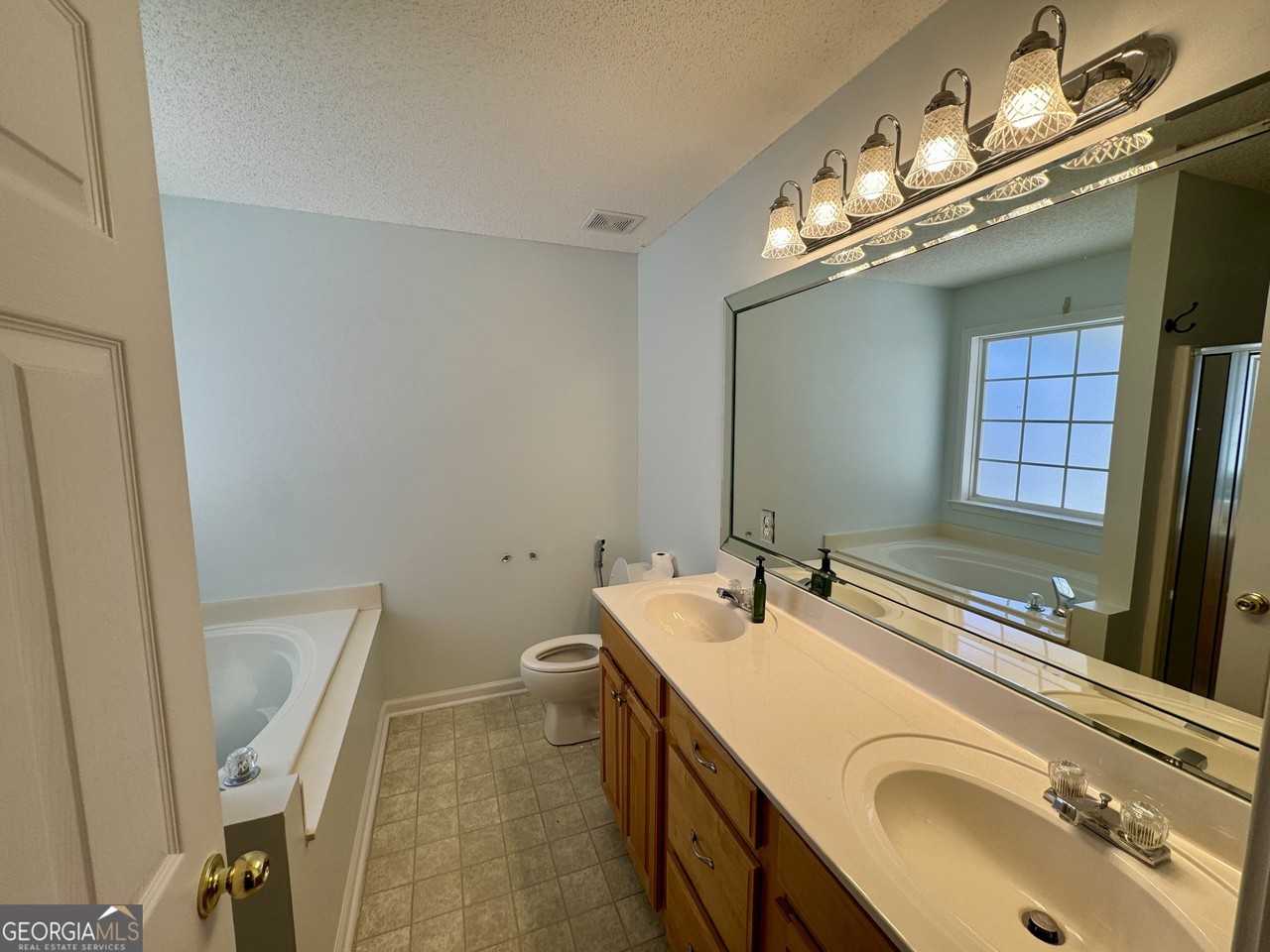 505 Dorothy Ct - Photo 6 of 11