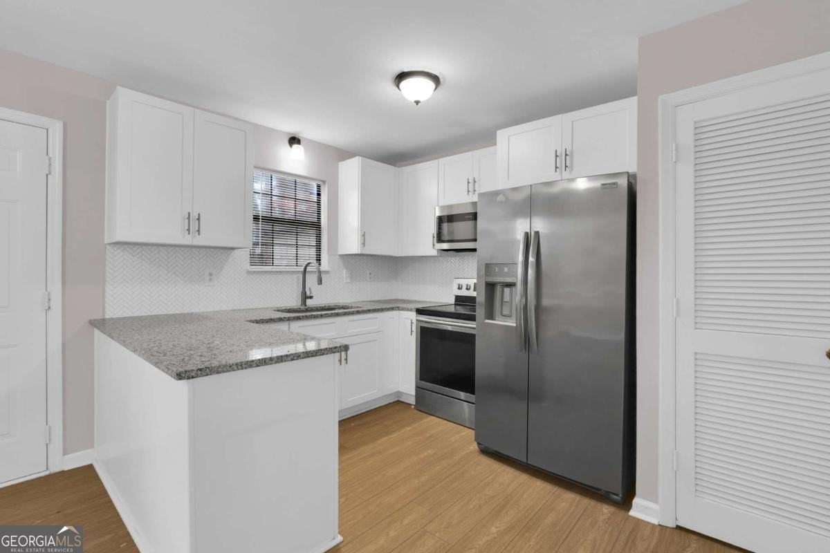 3033 Parkside Ct - Photo 7 of 25