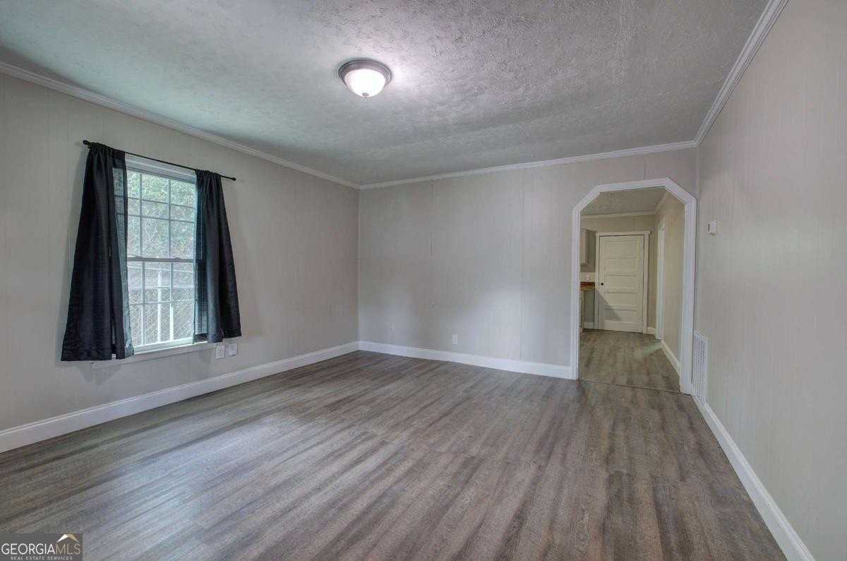 2014 Maple Ave Sw - Photo 2 of 22