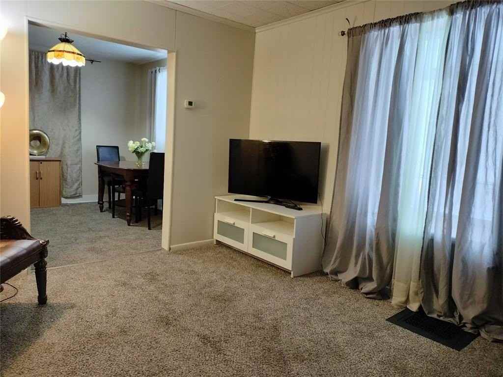 31 Indiana St - Photo 5 of 12