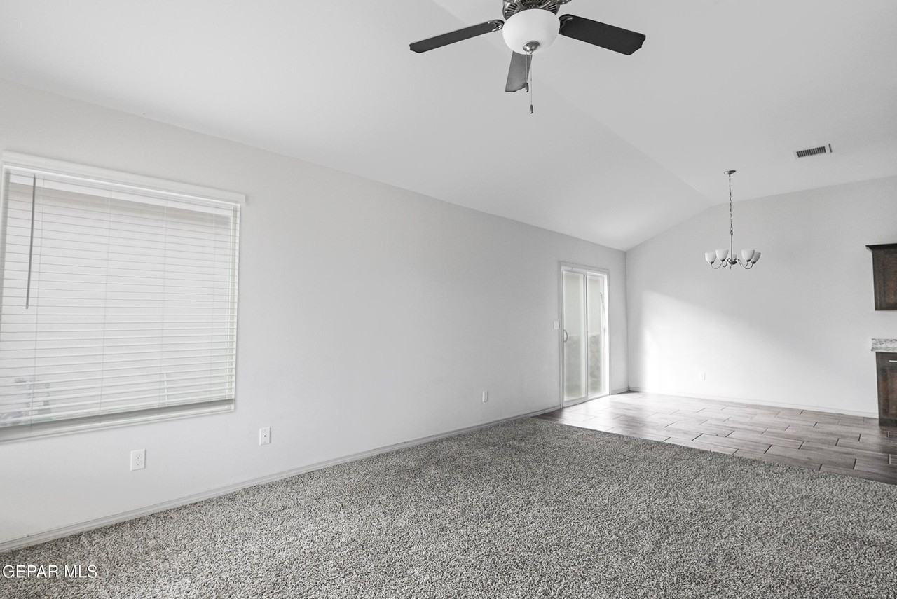 461 Villa Ysleta Dr - Photo 2 of 14