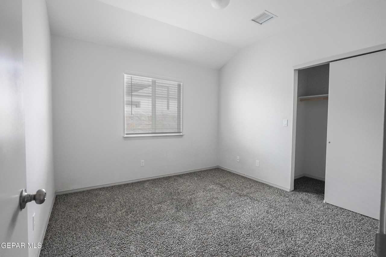 461 Villa Ysleta Dr - Photo 6 of 14