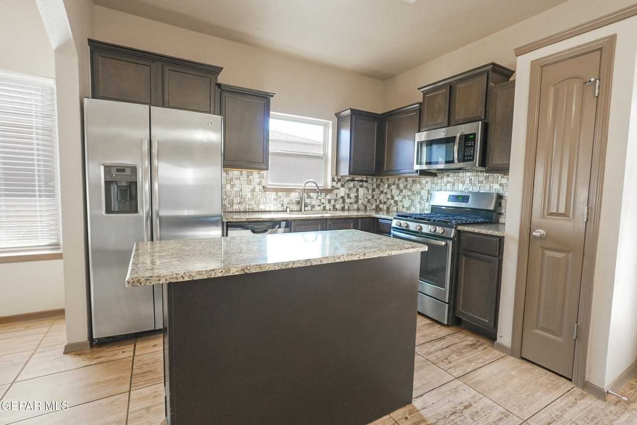 4941 Ruben Soto Dr - Photo 4 of 15