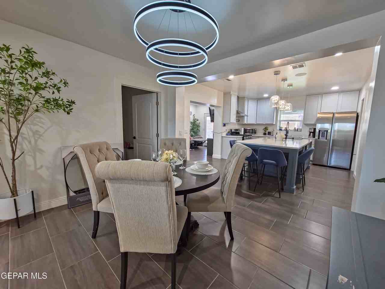 7321 Cuba Dr - Photo 7 of 50