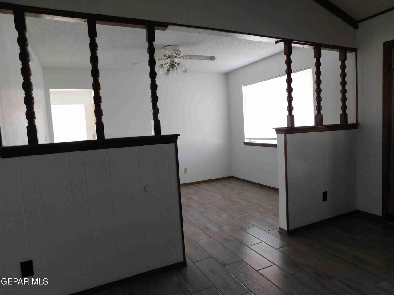 11249 War Feather Dr - Photo 5 of 34