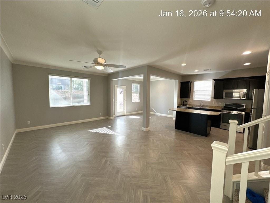 7535 Earnshaw Ave - Photo 7 of 35