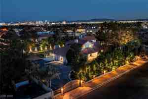 featured image of 2940 Rosanna St