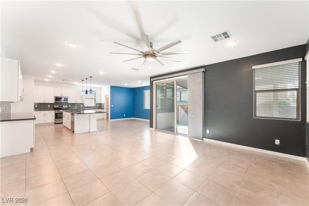 541 Ruby Mesa Ave - Photo 7 of 38