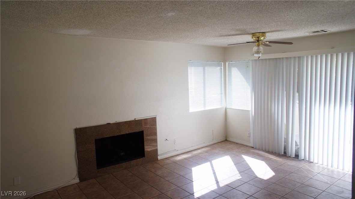 5047 Spencer St #D - Photo 2 of 7