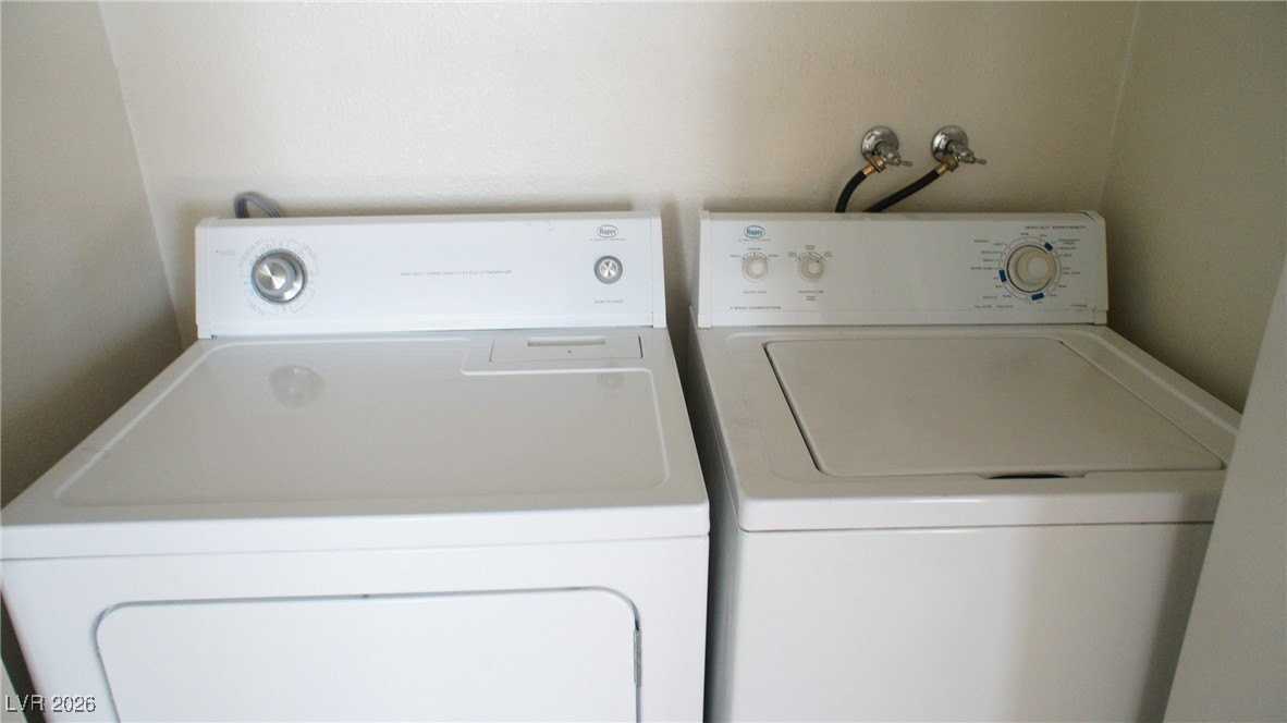 5047 Spencer St #D - Photo 6 of 7