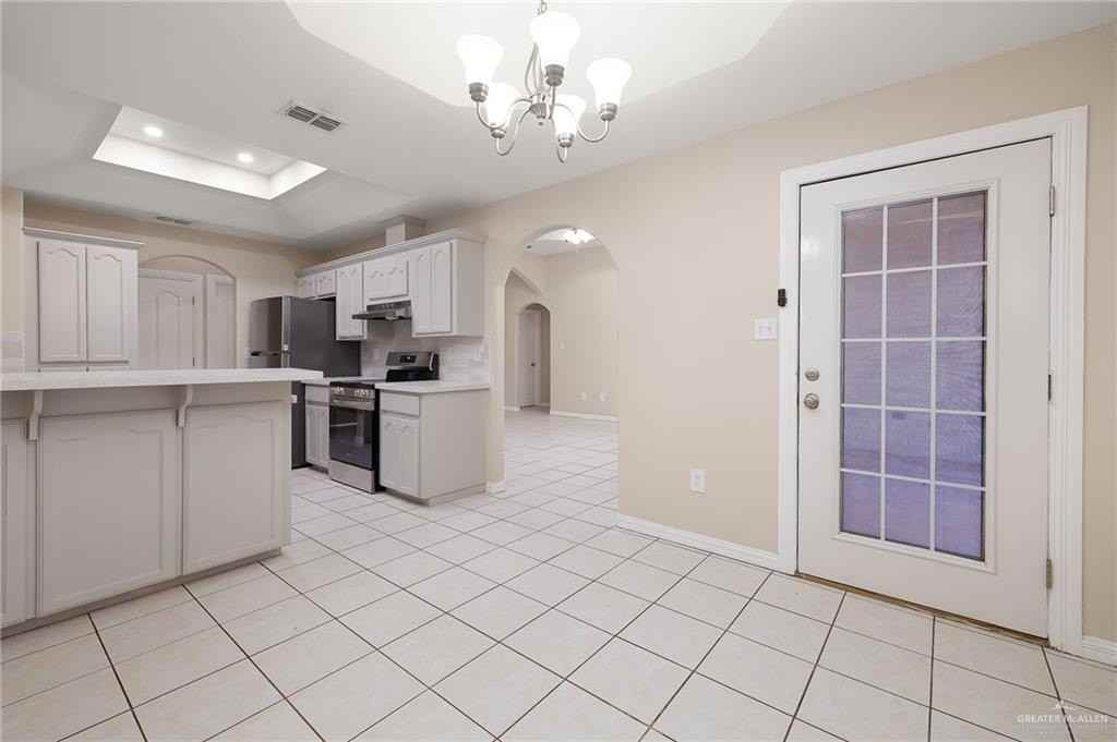 1520 N Popotillo Ave - Photo 5 of 17