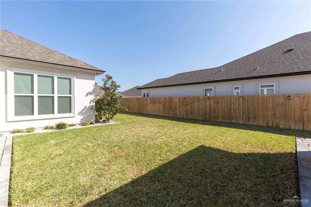 1505 Mount St - Photo 6 of 25