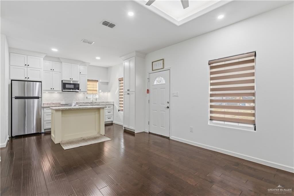 2833 Melanie Dr - Photo 3 of 17