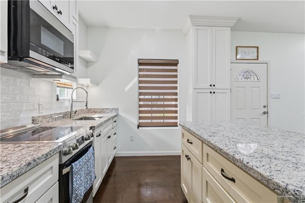 2833 Melanie Dr - Photo 5 of 17