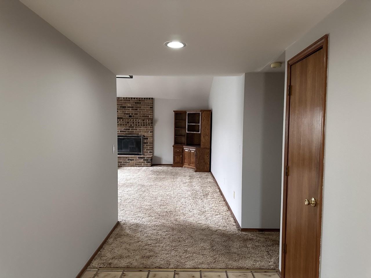 216 Day Dr - Photo 3 of 36