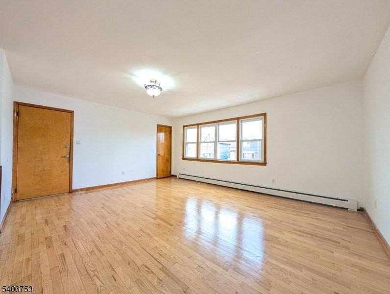 519 Davis Ave #2 - Photo 3 of 16