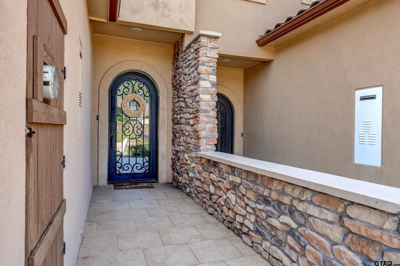 5322 Del Norte Dr - Photo 4 of 32