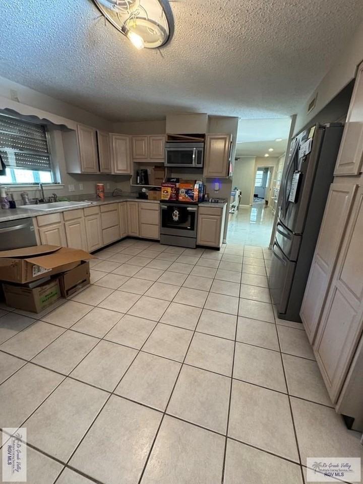 55 Palo Alto Dr - Photo 2 of 6