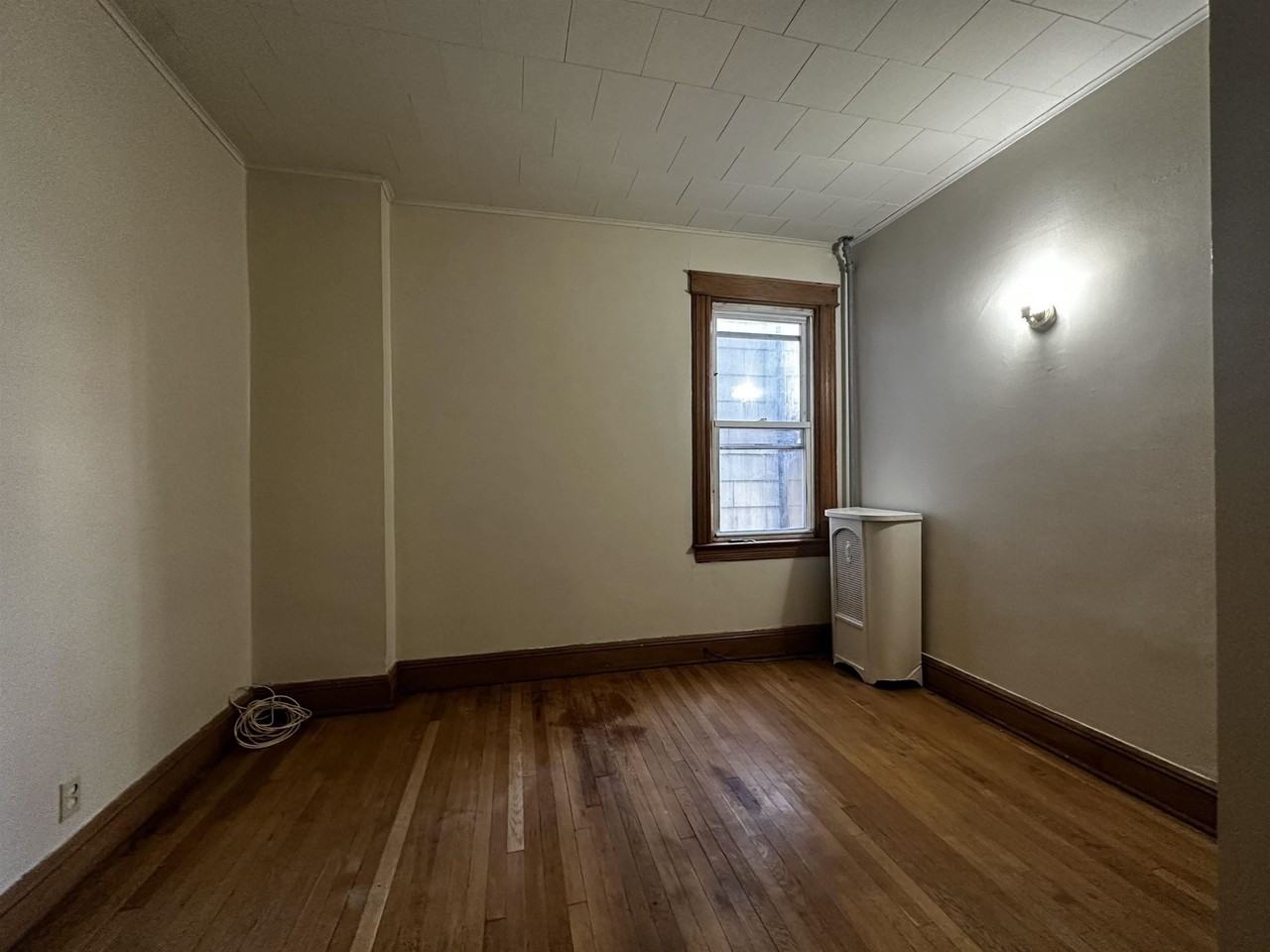 138 Kensington Ave #1 - Photo 4 of 18