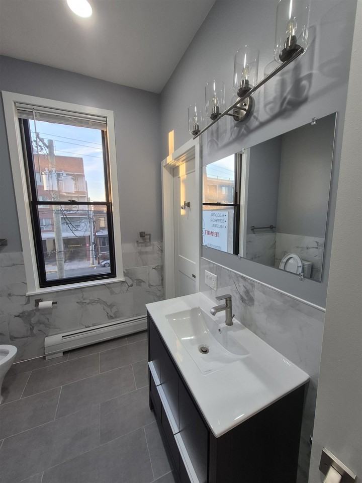 6720 John F Kennedy Blvd - Photo 6 of 34