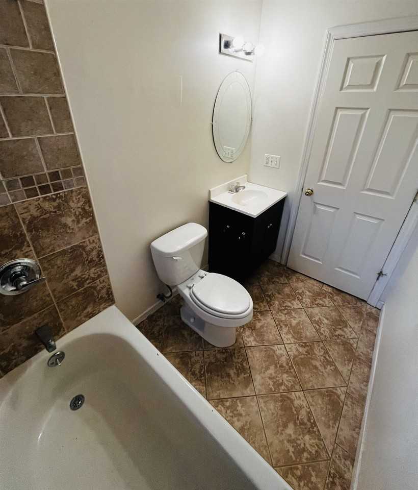 37 W 14th St - Photo 6 of 12