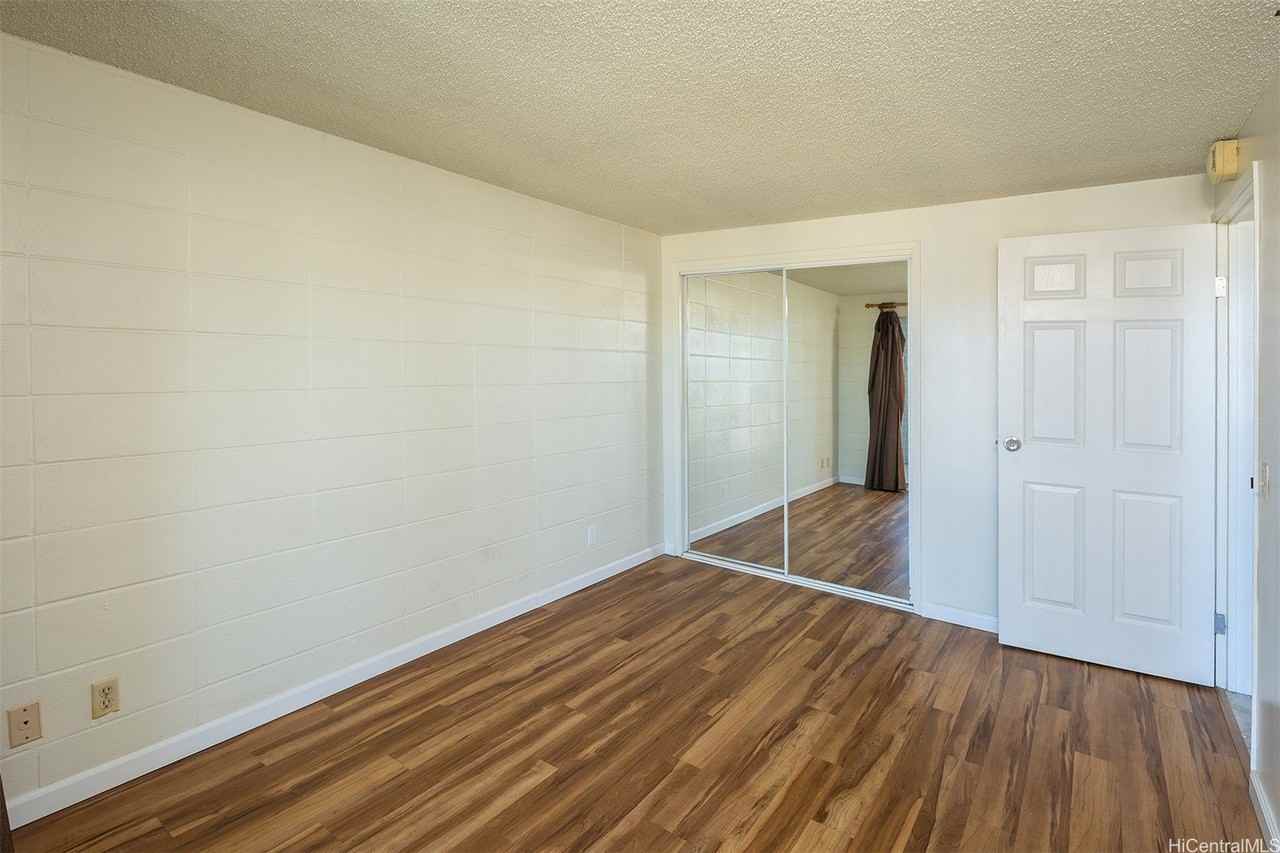 2542 Date St Apt 401 #401 - Photo 6 of 13