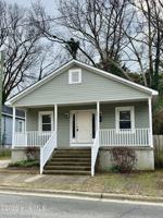 featured image of 415 W 3rd St