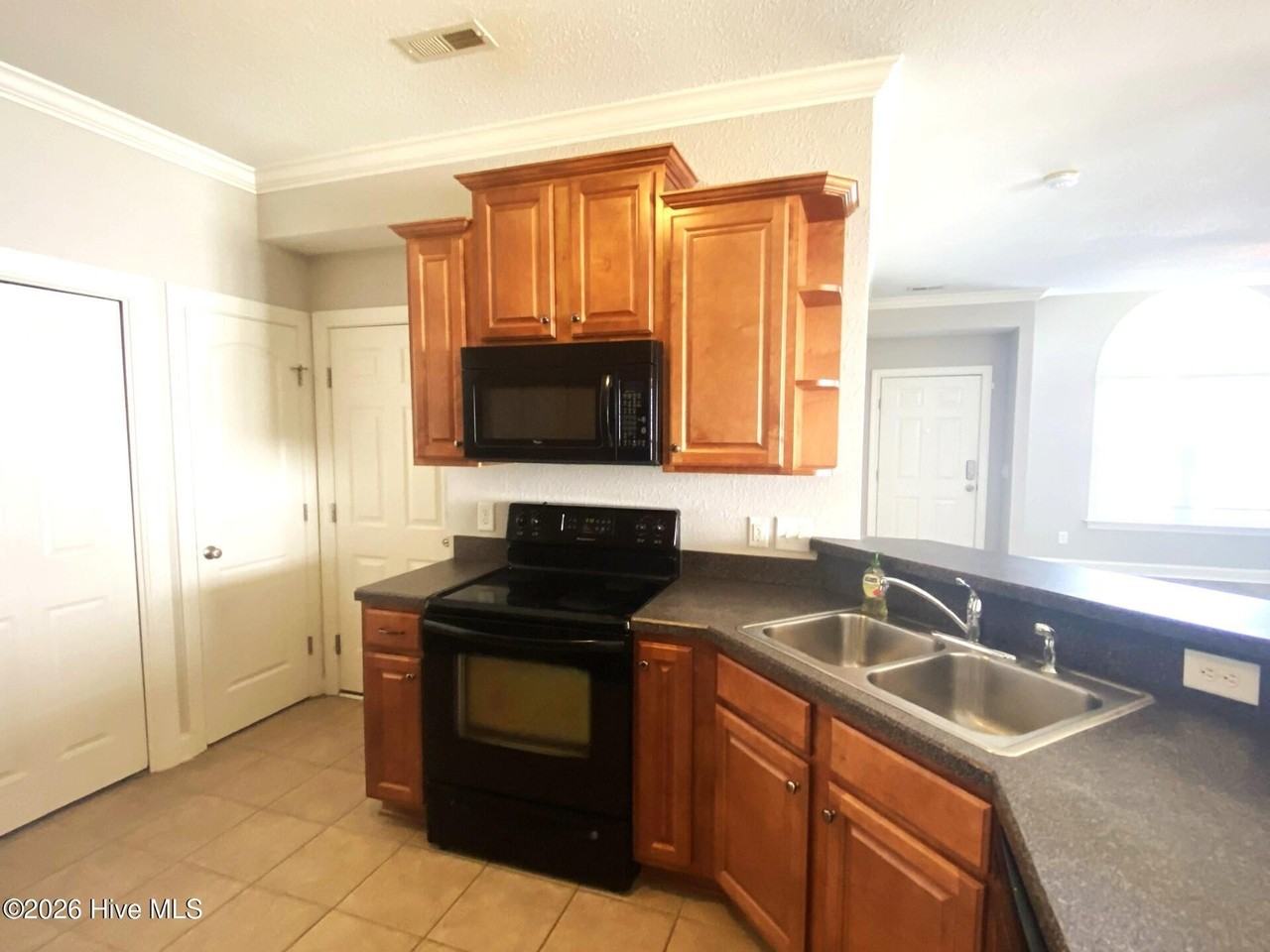 2044 Cambria Dr Unit A #A - Photo 6 of 17