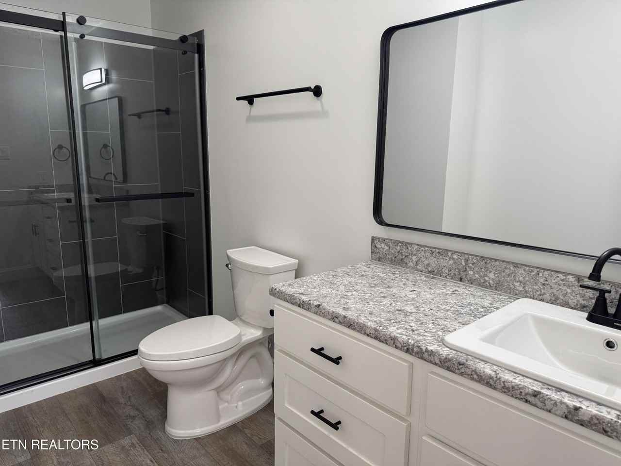 3261 Kingsmore Dr - Photo 7 of 14