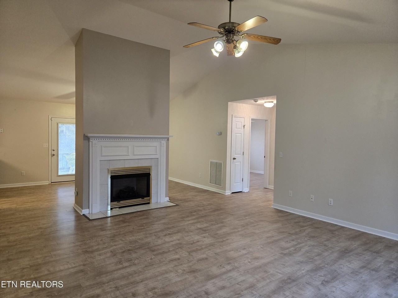 39 Calloway Dr - Photo 2 of 29