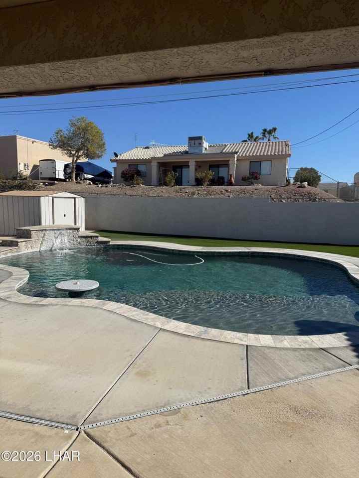 2850 Appletree Dr - Photo 3 of 9