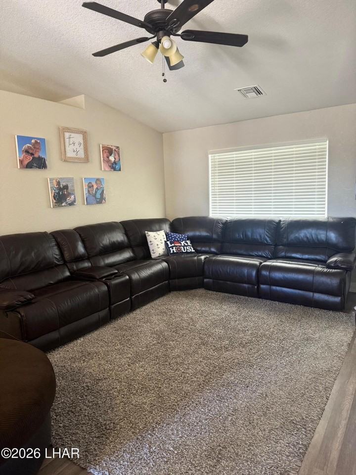 2850 Appletree Dr - Photo 6 of 9