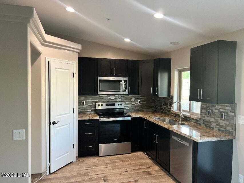 2425 Cloverlawn Dr Unit 102 #102 - Photo 2 of 20