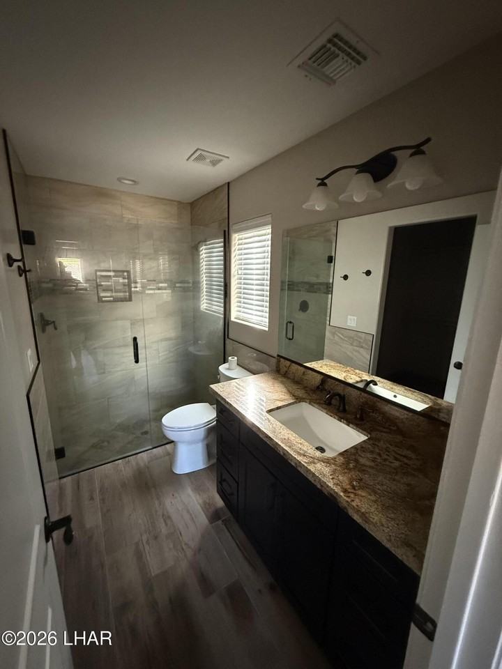 2425 Cloverlawn Dr Unit 102 #102 - Photo 5 of 20