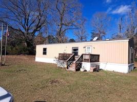 featured image of 121 Woodlawn Ests