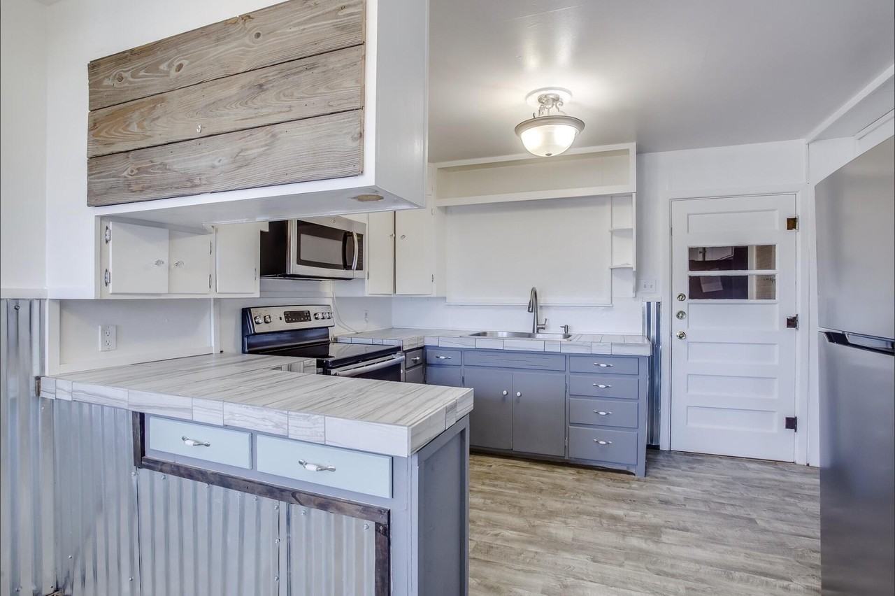 3417 35th St - Photo 6 of 13