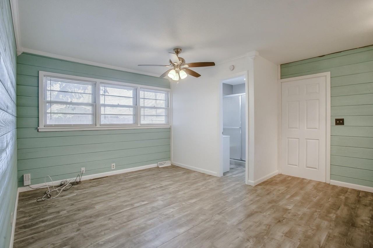 3417 35th St - Photo 7 of 13