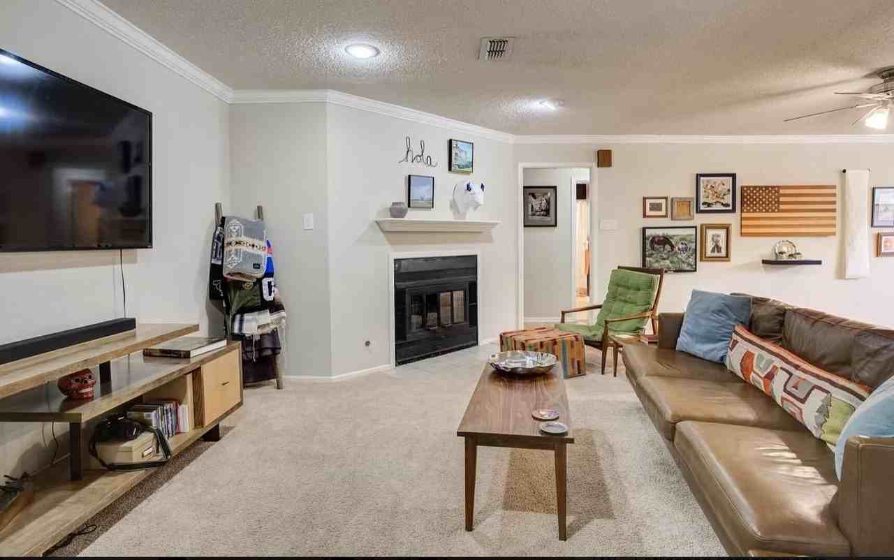 4804 16th St - Photo 7 of 25