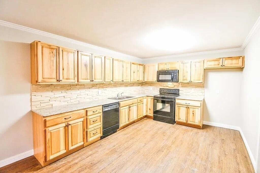 4403 49th St - Photo 7 of 29