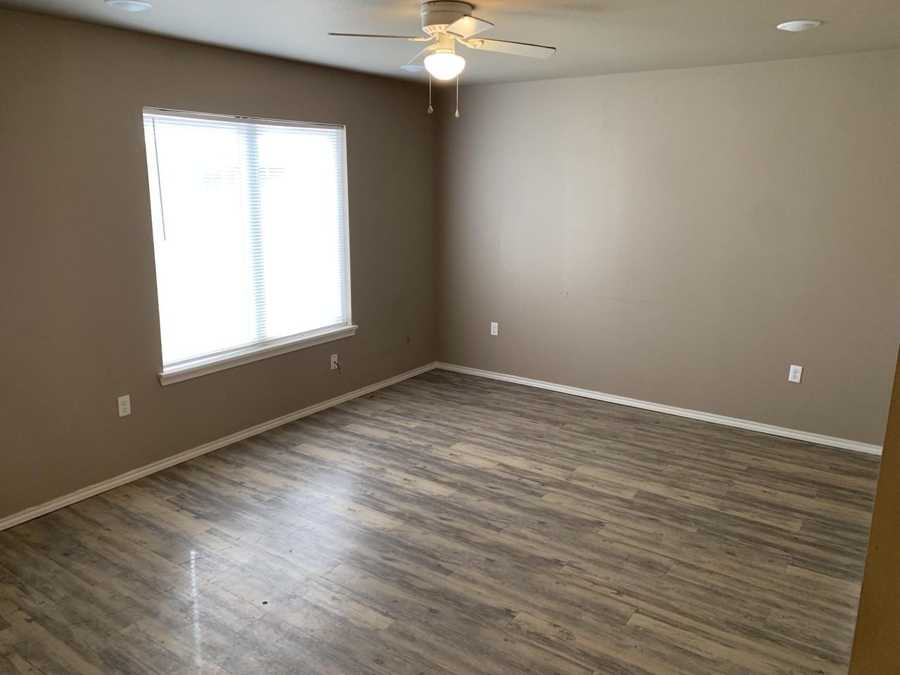 3611 E 3rd Pl - Photo 3 of 8