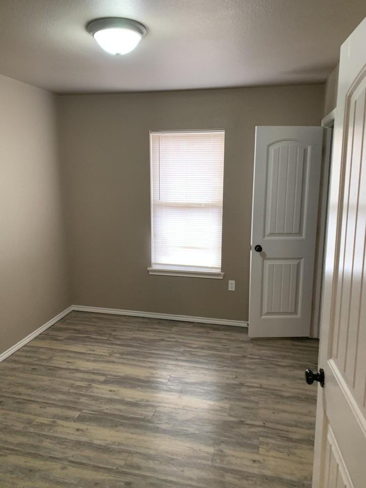 3611 E 3rd Pl - Photo 7 of 8