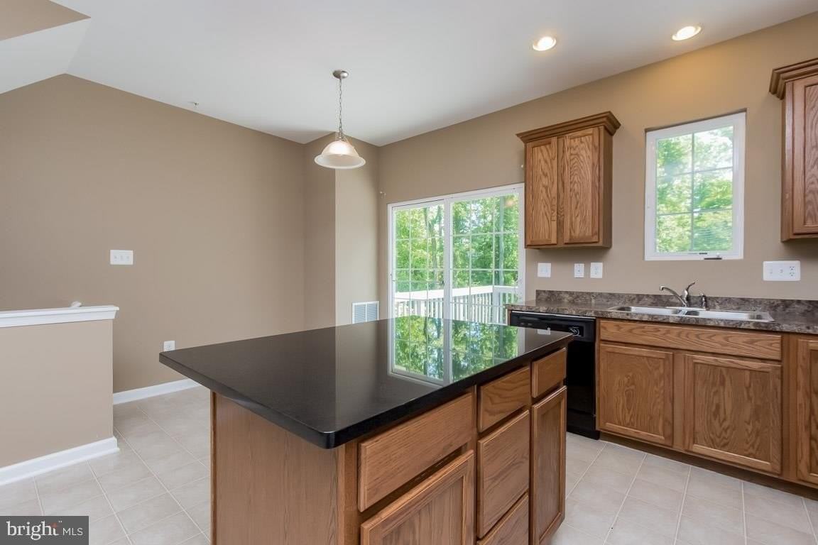 1159 Coulbourn Cor - Photo 5 of 50